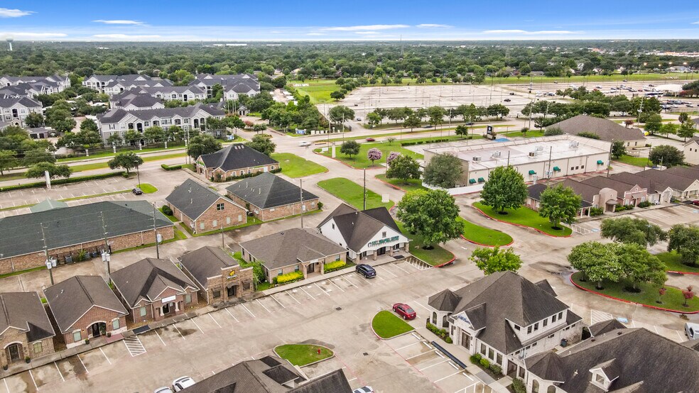 21406 Provincial Blvd, Katy, TX à vendre - Photo de l’immeuble – Image 3 sur 27