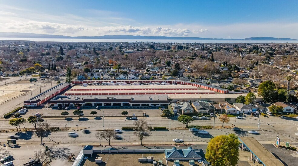 15903-15951 Hesperian Blvd, San Lorenzo, CA à louer - Aérien – Image 2 sur 7