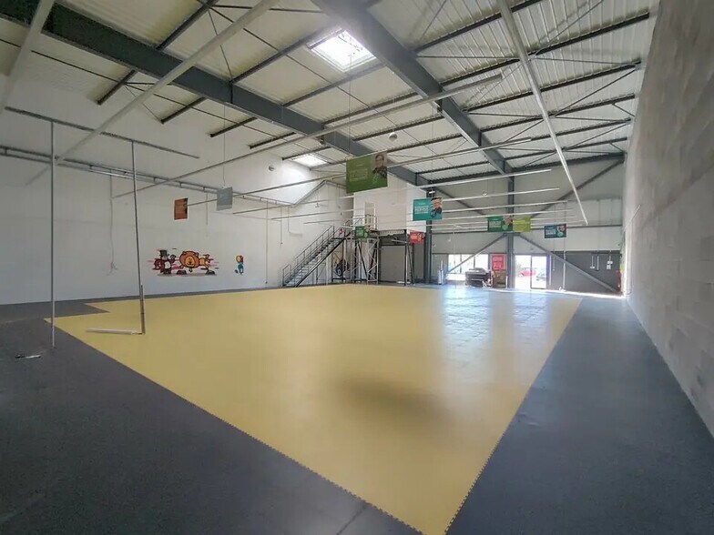 Local commercial dans Bourgoin-Jallieu à vendre - Photo intérieure – Image 1 sur 9