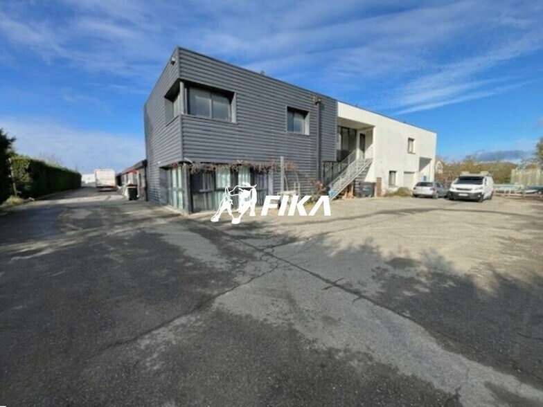 Local d'activités dans Muret à vendre - Photo de l’immeuble – Image 1 sur 8