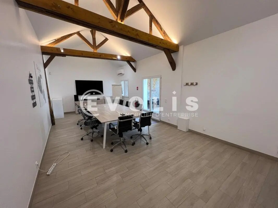 Bureau dans Brie-Comte-Robert à louer Photo intérieure– Image 1 sur 6