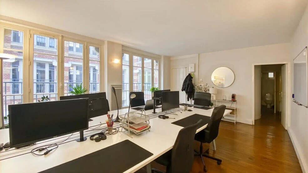Bureau dans Paris à louer - Photo de l’immeuble – Image 1 sur 8