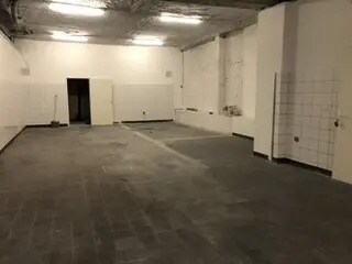 Local d’activités dans Bordeaux à louer - Photo de l’immeuble – Image 3 sur 6