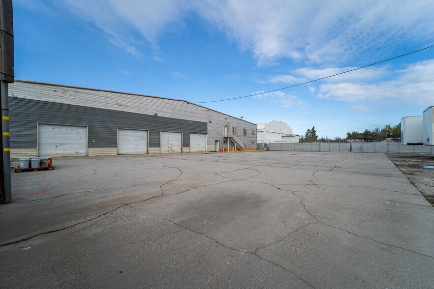 680 Jones St, Yuba City, CA à louer - Photo de l’immeuble – Image 1 sur 9