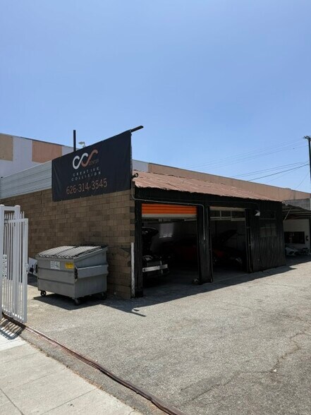 2248 E Foothill Blvd, Pasadena, CA à louer - Photo principale – Image 1 sur 9