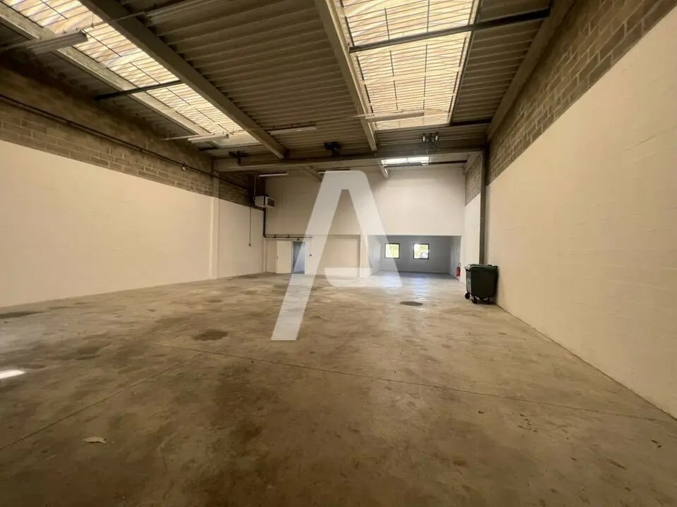 Bureau dans Moissy-Cramayel à louer Photo intérieure– Image 1 sur 6