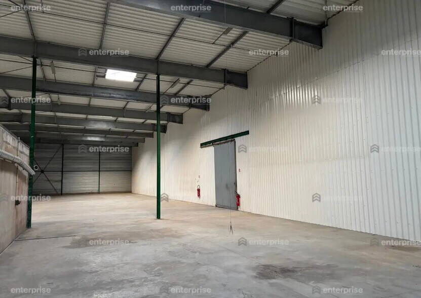 Local d’activités dans Abbeville à louer - Photo intérieure – Image 3 sur 6