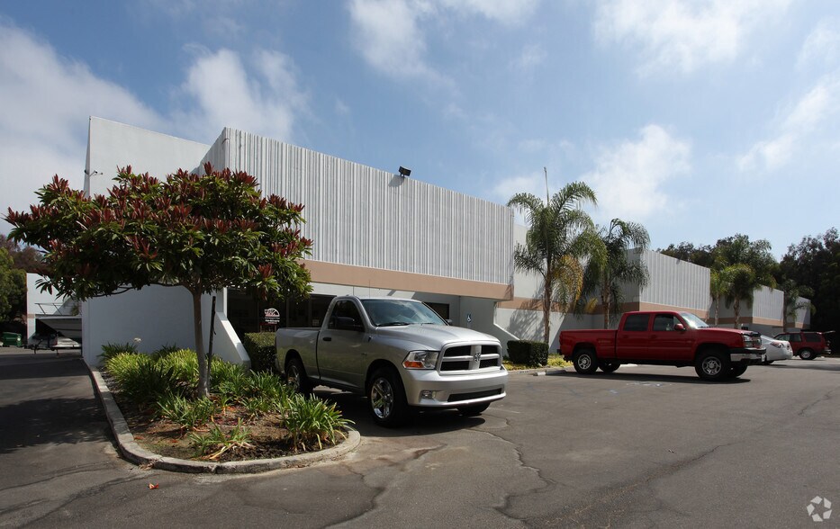 6361 Yarrow Dr, Carlsbad, CA à louer - Photo principale – Image 1 sur 3