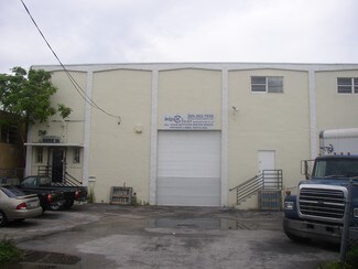 Plus de détails pour 7889 NW 98th St, Hialeah Gardens, FL - Industriel/Logistique à louer