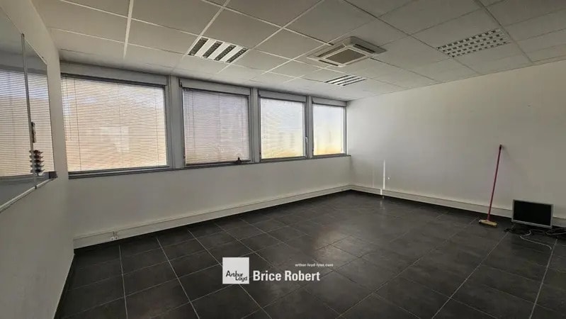 23 Rue Lavoisier, Chassieu à vendre - Photo intérieure – Image 2 sur 6
