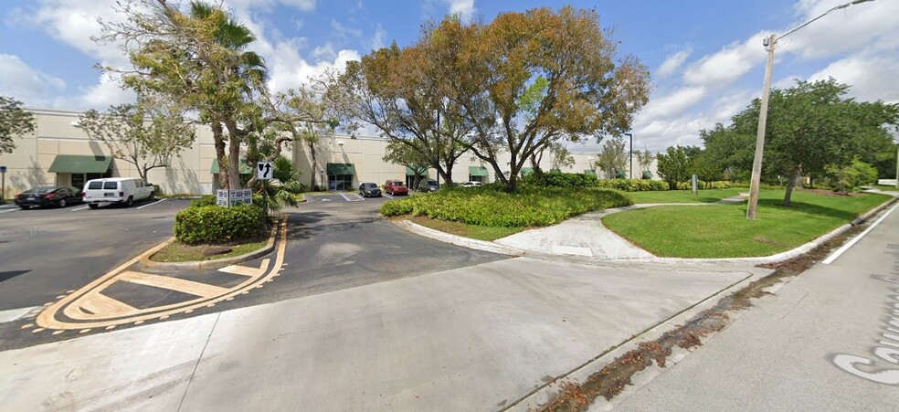 501 - 599 Sawgrass Corporate Parkway, Sunrise, FL à louer - Photo de l’immeuble – Image 2 sur 8