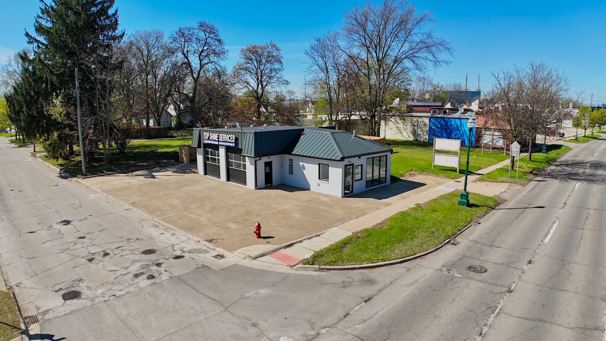 4438 S Wayne Rd, Wayne, MI à louer Photo principale– Image 1 sur 9