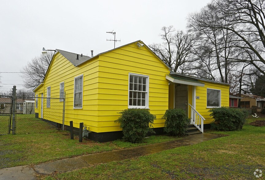 4619 Nations Crossing Rd, Charlotte, NC à louer - Photo principale – Image 1 sur 4