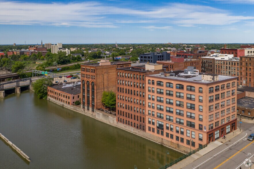 165-217 N Water St, Rochester, NY à louer - Photo de l’immeuble – Image 1 sur 10