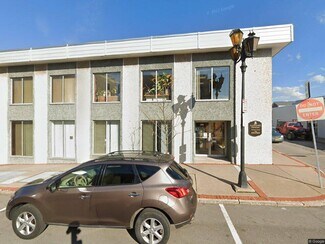 Plus de détails pour 36 Pine St, Lockport, NY - Bureau à louer