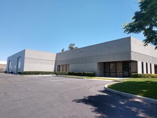 Plus de détails pour 27 Hughes, Irvine, CA - Industriel/Logistique à vendre