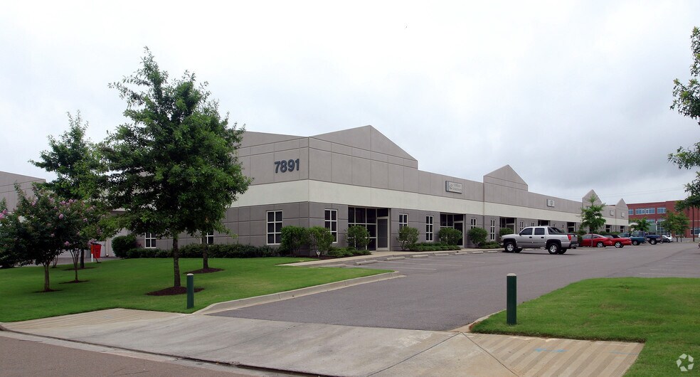 7891 Stage Hills Blvd, Bartlett, TN à louer - Photo de l’immeuble – Image 2 sur 9