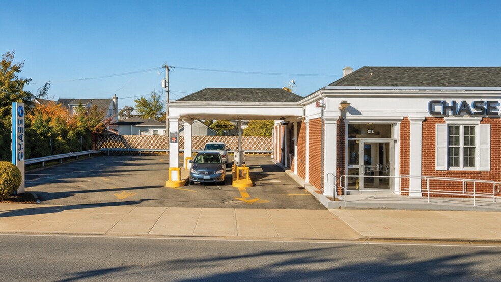 212 Long Beach Rd, Island Park, NY à vendre - Photo de l’immeuble – Image 3 sur 4