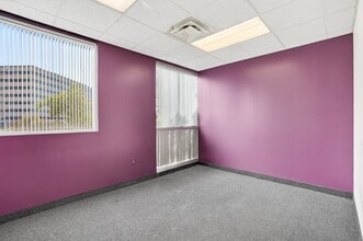 2222 E Highland Ave, Phoenix, AZ à louer Photo intérieure– Image 2 sur 11