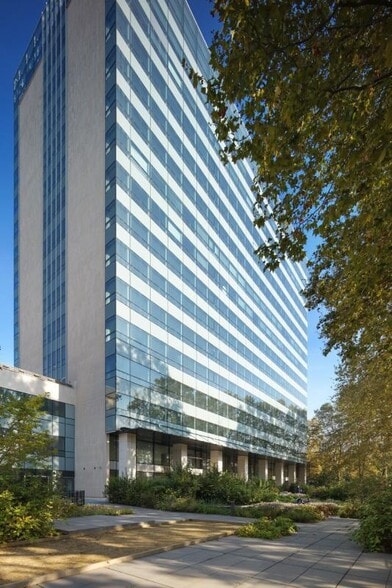 25 Quai Du Président Paul Doumer, Courbevoie à louer - Photo de l’immeuble – Image 1 sur 17