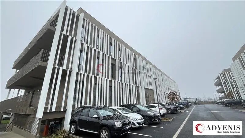 Bureau dans Bruges à louer - Photo de l’immeuble – Image 2 sur 9