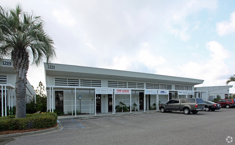 1221 Airport Rd, Destin, FL à vendre - Photo de l’immeuble – Image 2 sur 6