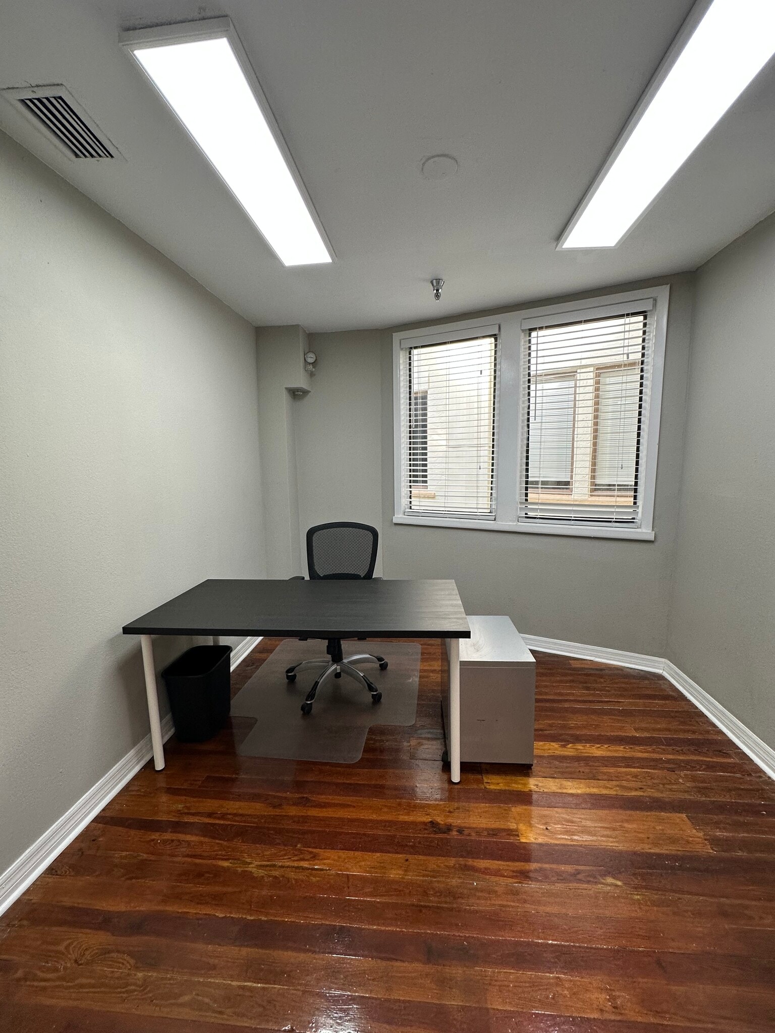 927 E New Haven Ave, Melbourne, FL à louer Photo intérieure– Image 1 sur 1