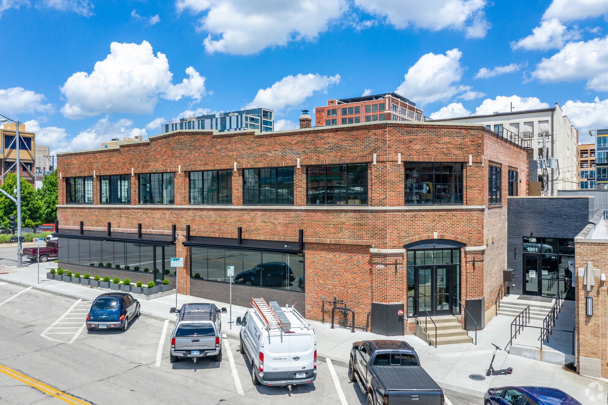 1901 Baltimore Ave, Kansas City, MO à louer Photo principale– Image 1 sur 12