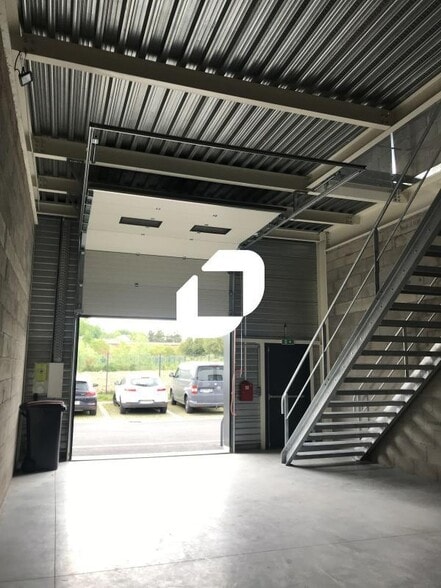 Local d’activités dans Neuilly-Plaisance à louer - Photo intérieure – Image 2 sur 5