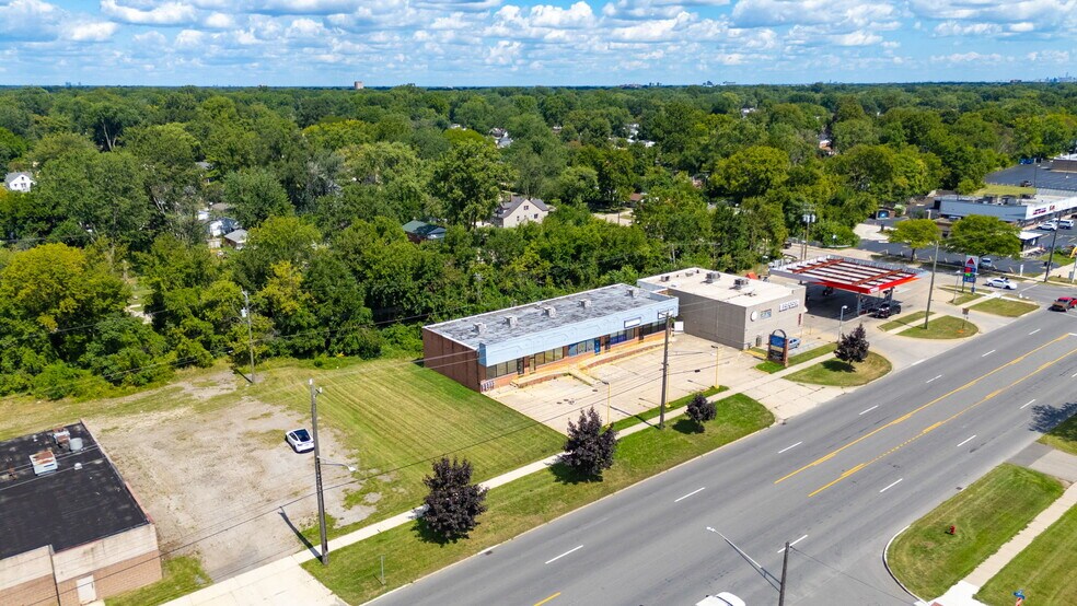 25436-25472 Van Born Rd, Dearborn Heights, MI à louer - Photo de l’immeuble – Image 2 sur 10