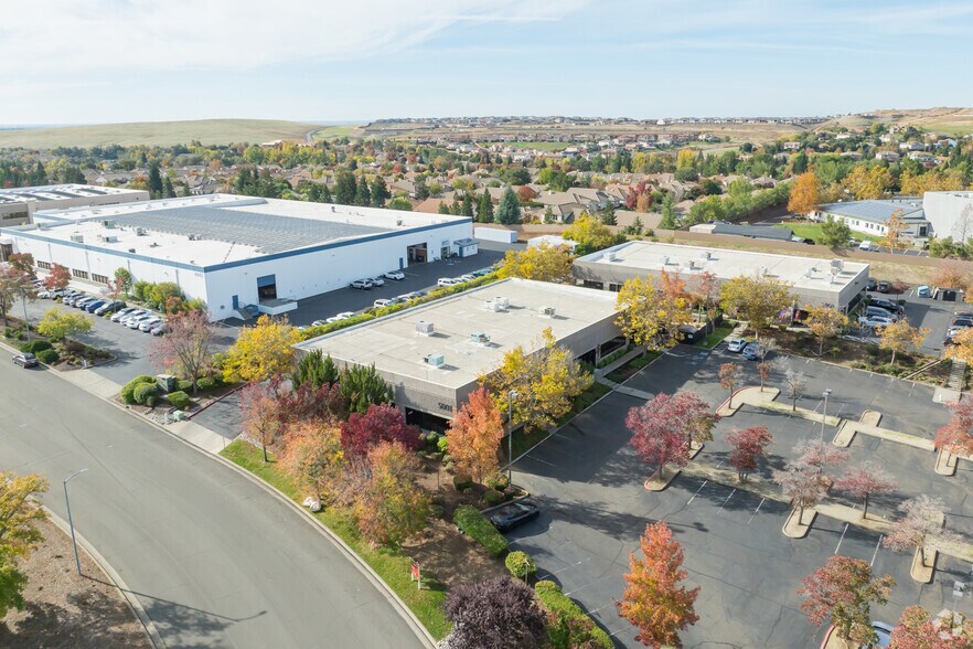 5001 Windplay Dr, El Dorado Hills, CA à vendre - Aérien – Image 3 sur 4