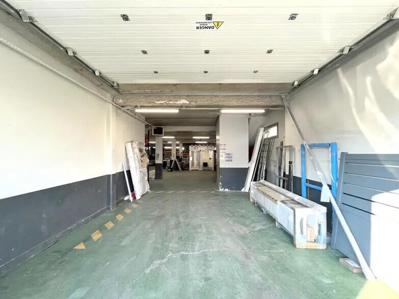 Industriel/Logistique dans Chatou à vendre - Photo de l’immeuble – Image 2 sur 21