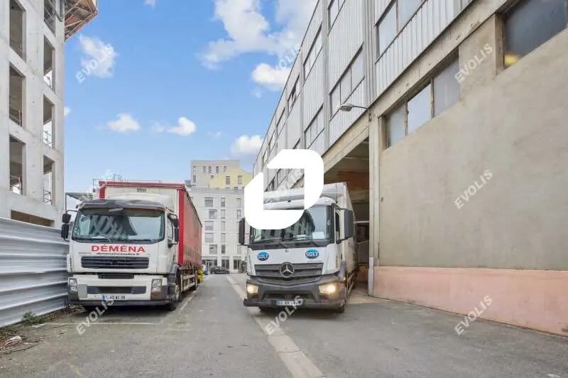 Local d’activités dans Ivry-sur-Seine à louer - Photo de l’immeuble – Image 3 sur 14