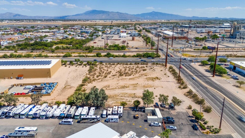 3745 E Irvington Rd, Tucson, AZ à vendre - Photo de l’immeuble – Image 3 sur 10