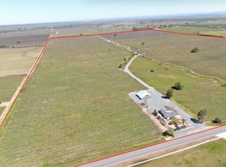 Plus de détails pour 14151 Liberty Rd, Galt, CA - Spécialisé à vendre
