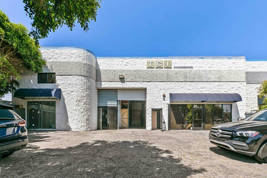 1767 Standard Ave, Glendale, CA à louer - Photo de l’immeuble – Image 2 sur 57