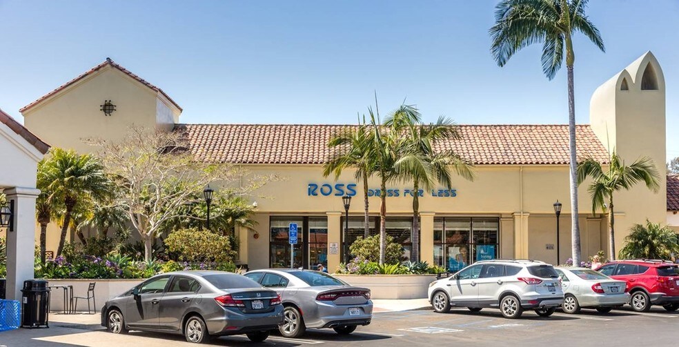 3925-3993 State St, Santa Barbara, CA à louer - Photo de l’immeuble – Image 3 sur 4