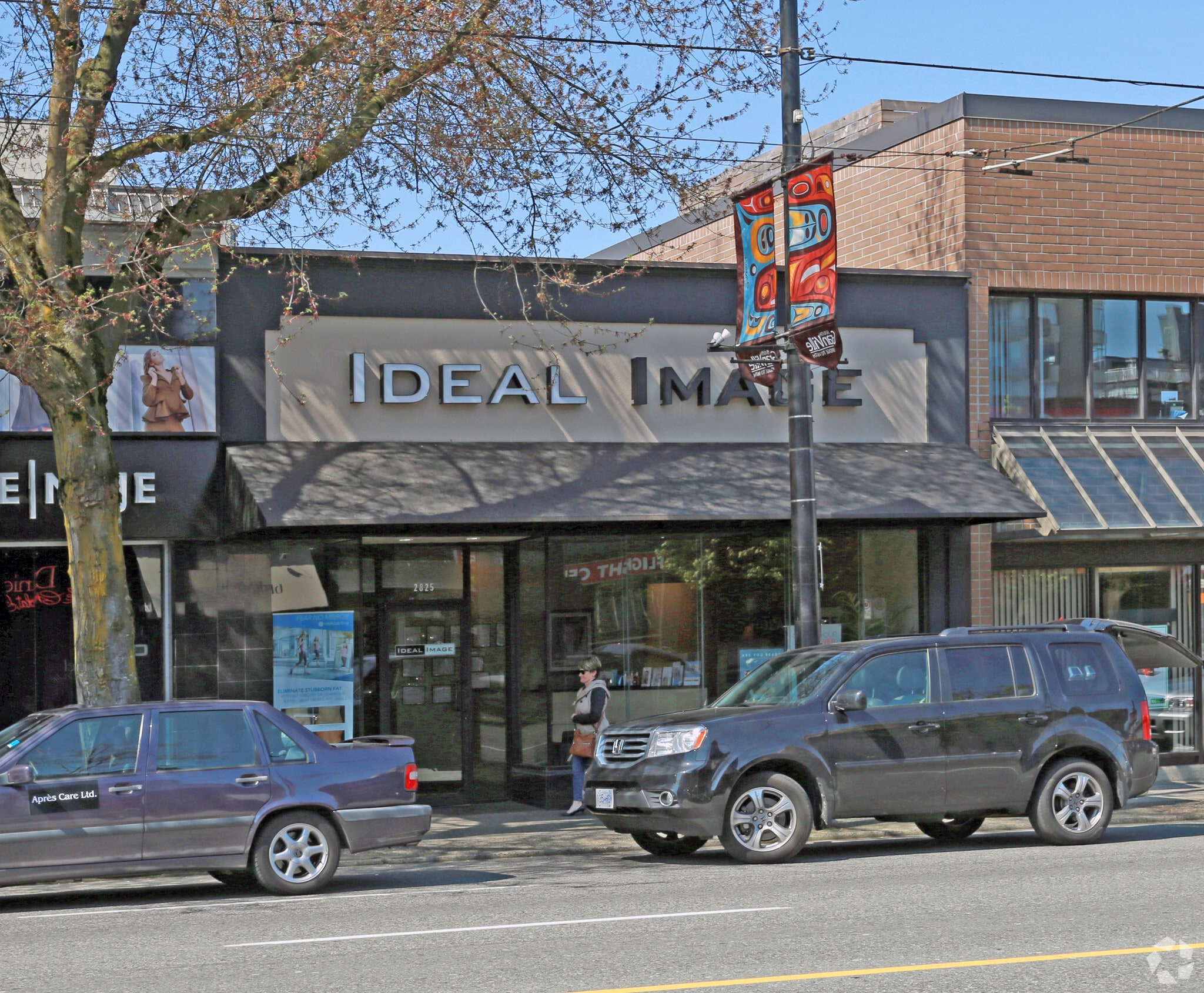2825 Granville St, Vancouver, BC à louer Photo principale– Image 1 sur 3