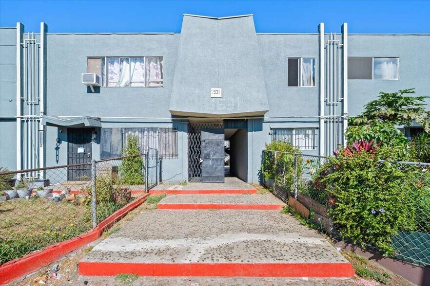 1531 S Arlington Ave, Los Angeles, CA à vendre - Photo de l’immeuble – Image 3 sur 19