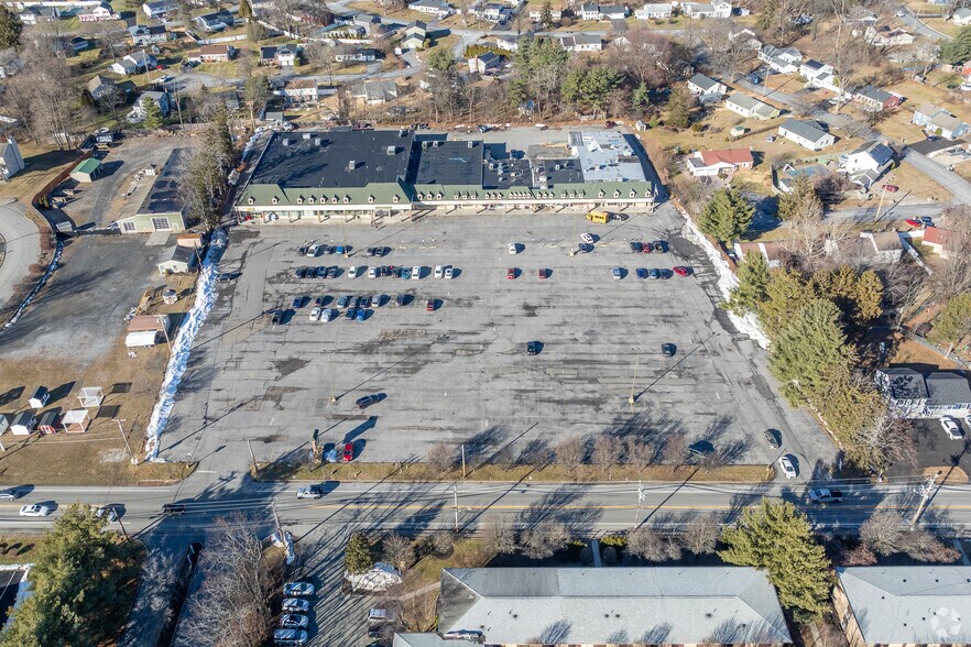 426-436 Blooming Grove Tpke, New Windsor Township, NY à louer - Aérien – Image 2 sur 21