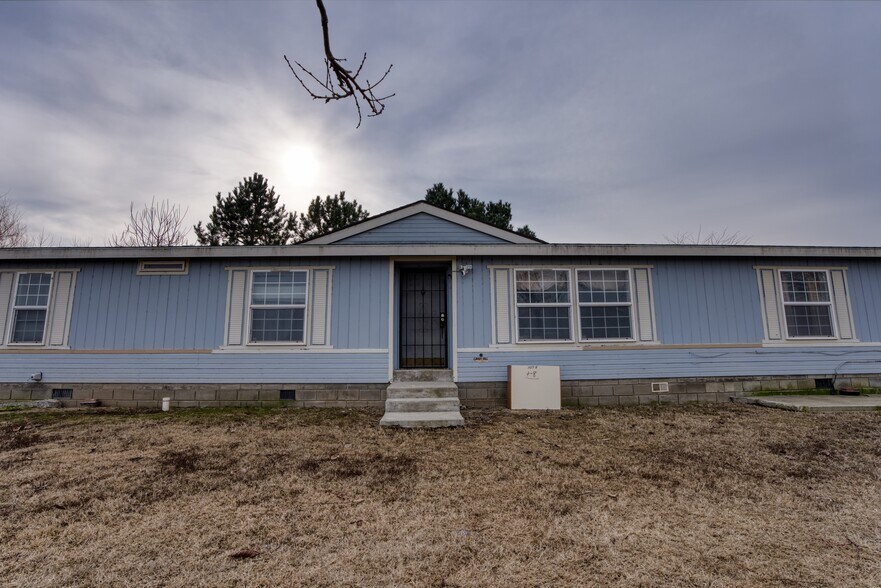 1383 Puterbaugh Rd, Grandview, WA à vendre - Photo de l’immeuble – Image 1 sur 16