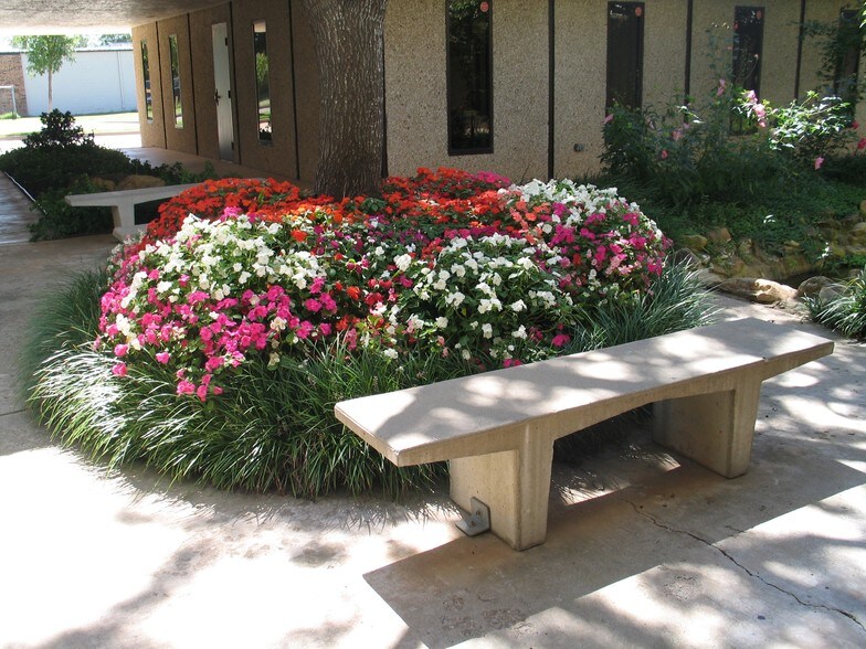 8524 S Western Ave, Oklahoma City, OK à vendre - Photo de l’immeuble – Image 2 sur 23