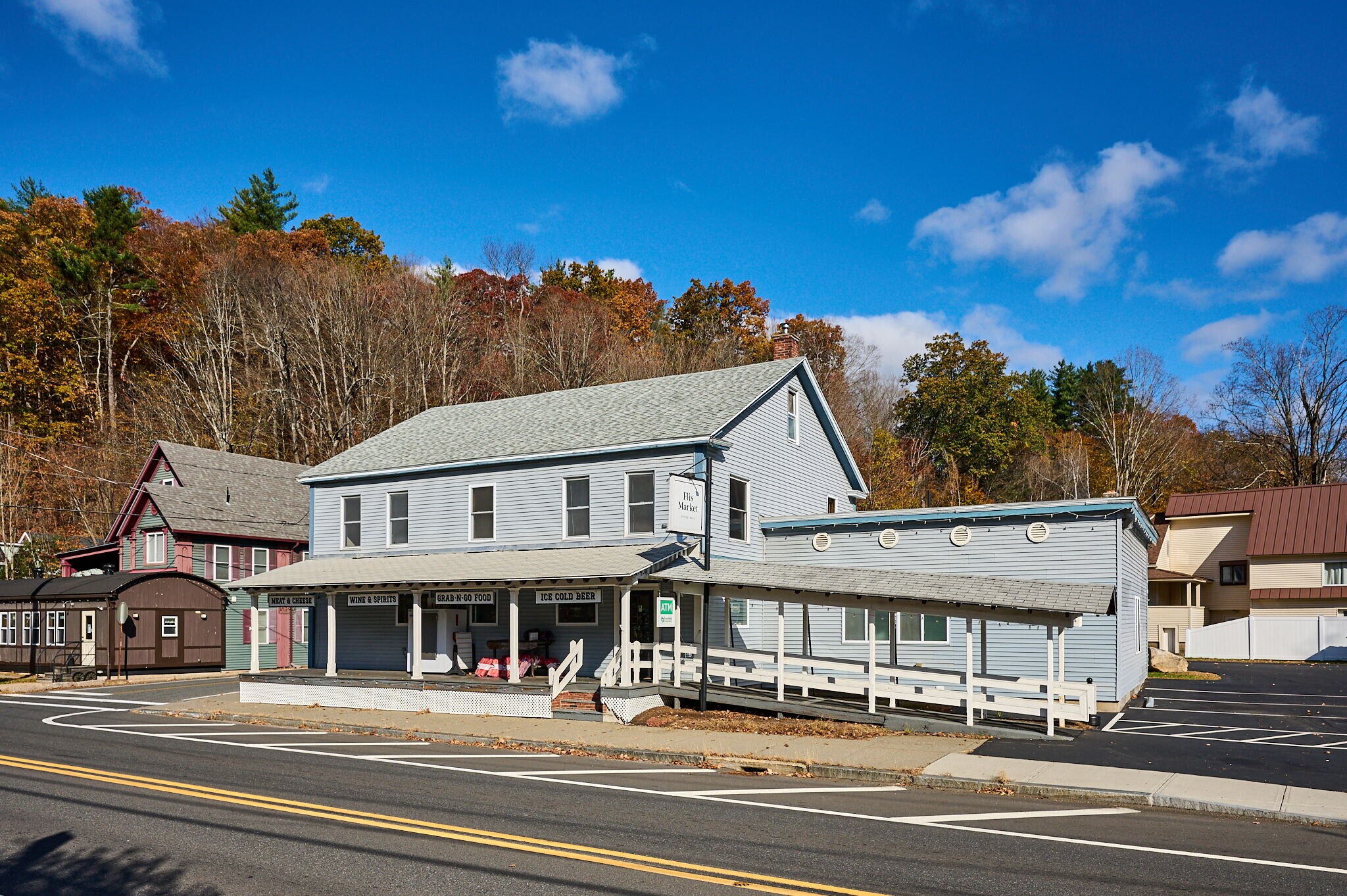 5 W Main St, Erving, MA à vendre Photo de l’immeuble– Image 1 sur 29