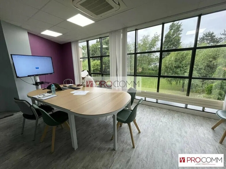Bureau dans Chartres à vendre - Photo de l’immeuble – Image 2 sur 6