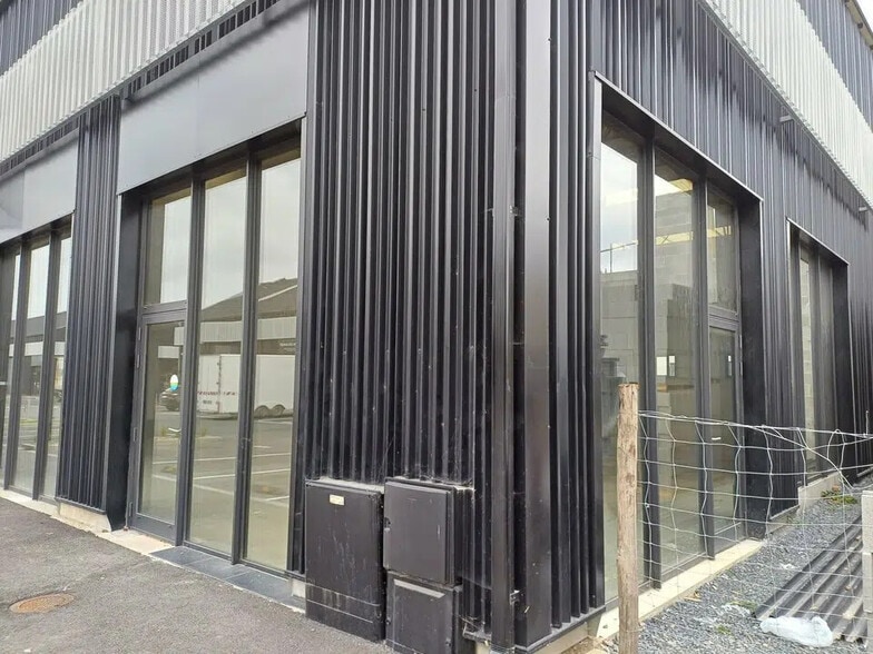 Local commercial dans Caen à vendre - Photo de l’immeuble – Image 2 sur 6