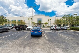 2000 NW 150th Ave, Pembroke Pines, FL à louer Photo intérieure– Image 1 sur 21