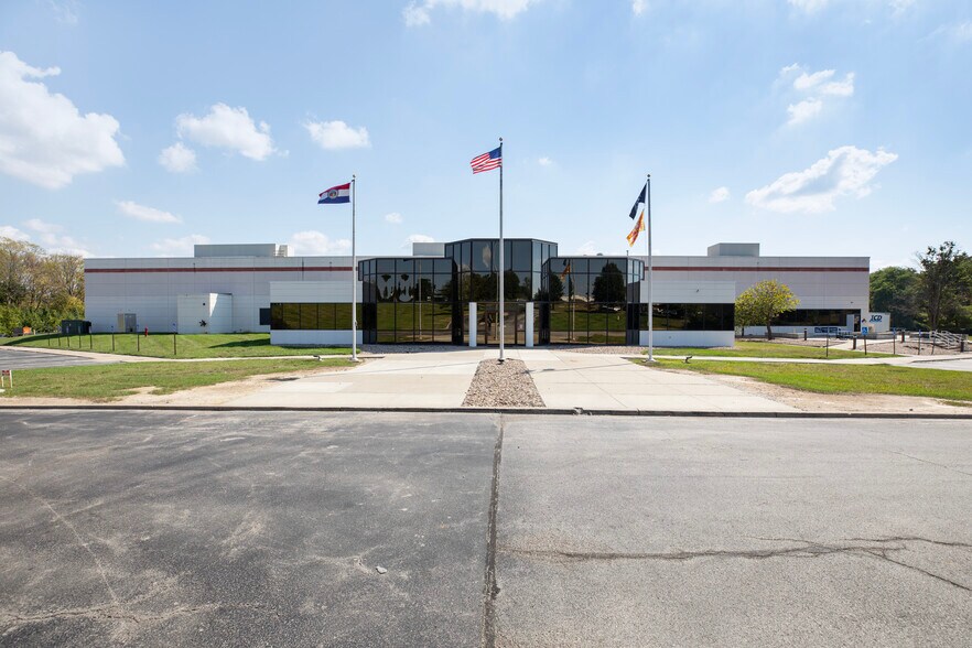 2901 Heartland Dr, Liberty, MO à louer - Photo de l’immeuble – Image 2 sur 8