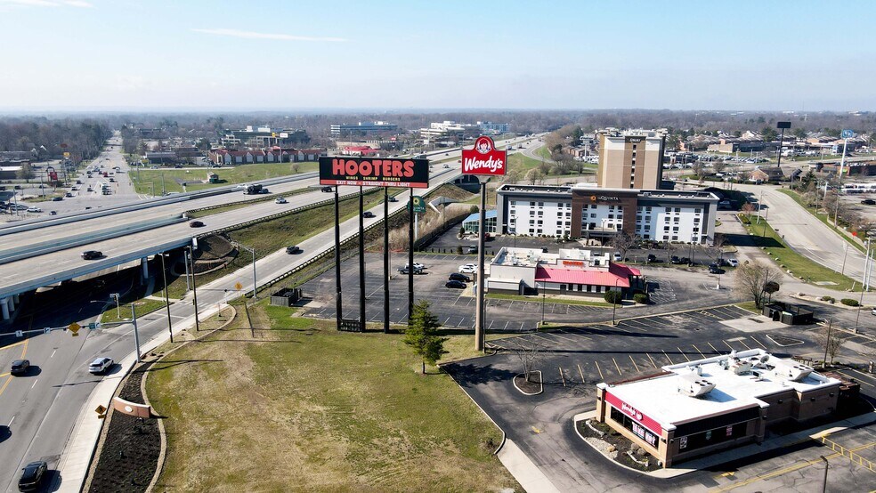 9890 Escort Dr, Mason, OH à vendre - Photo de l’immeuble – Image 2 sur 5