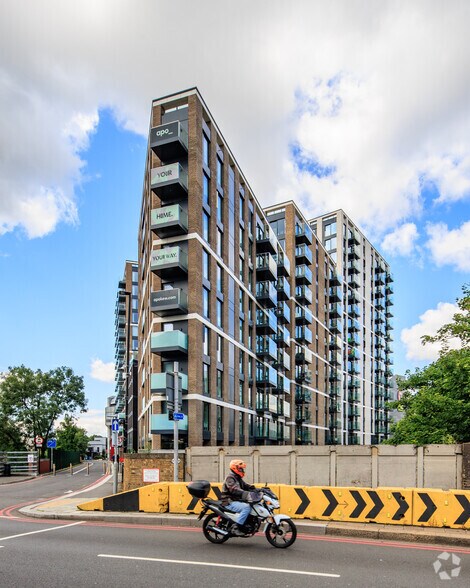 Lionel Rd S, Brentford à louer - Photo de l’immeuble – Image 3 sur 3