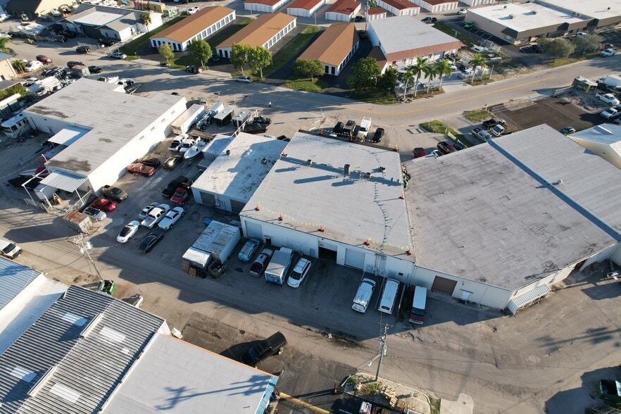 1203 SE 9th Ter, Cape Coral, FL à louer - Aérien – Image 2 sur 57